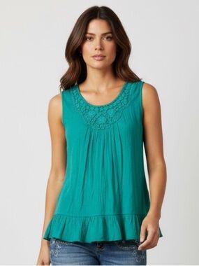 Wrangler Soft Green Rayon Gathered Top size Large